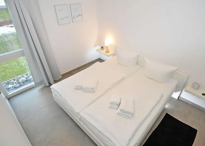 Strandvilla - 16 Mit Sauna Baabe